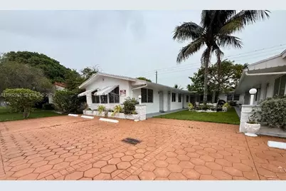 823 NE 10th St #3, Hallandale Beach, FL 33009 - Photo 25
