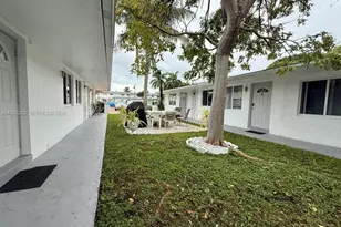 823 NE 10th St, Hallandale Beach, FL 33009 - Photo 3