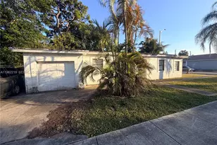 2431 NW 9th St, Fort Lauderdale, FL 33311 - Photo 5