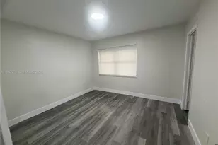 2431 NW 9th St, Fort Lauderdale, FL 33311 - Photo 9