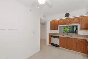 12550 SW 15th St, Pembroke Pines, FL 33027 - Photo 7