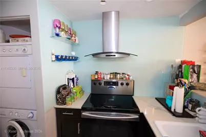 600 NE 36th St #1905, Miami, FL 33137 - Photo 3