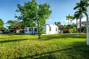 1621 S 16th Ave, Hollywood, FL 33020 - Photo 9