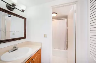 2899 Collins Ave, Miami Beach, FL 33140 - Photo 13