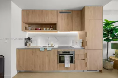 11 NE 6th St #1611, Miami, FL 33132 - Photo 7