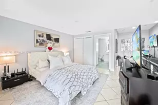 1050 Brickell Ave, Miami, FL 33131 - Photo 23