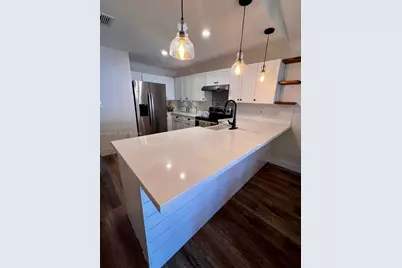 2551 W 64th Pl, Hialeah, FL 33016 - Photo 7