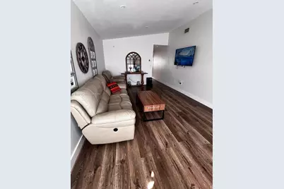 2551 W 64th Pl, Hialeah, FL 33016 - Photo 3