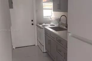 908 SW Ave D, Belle Glade, FL 33430 - Photo 3