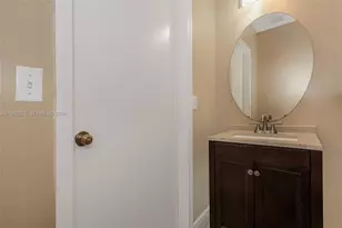 9481 Stanley Ln, Tamarac, FL 33321 - Photo 15