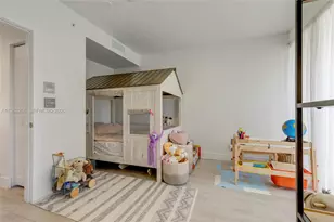 89 N Shore Dr, Miami Beach, FL 33141 - Photo 15