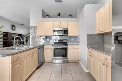 2130 SE 16th Ave, Homestead, FL 33035 - Photo 5