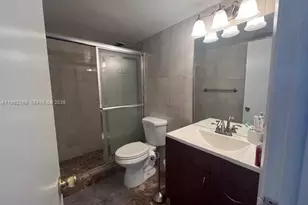 920 NE 199th St, Miami, FL 33179 - Photo 17