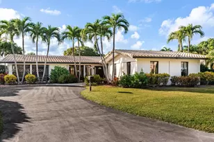 636 Hibiscus Dr, Hallandale Beach, FL 33009 - Photo 11