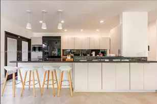 636 Hibiscus Dr, Hallandale Beach, FL 33009 - Photo 23