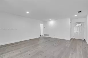 7412 Big Cypress Dr, Miami Lakes, FL 33014 - Photo 9