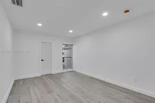 7412 Big Cypress Dr, Miami Lakes, FL 33014 - Photo 13