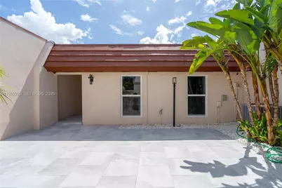 7412 Big Cypress Dr, Miami Lakes, FL 33014 - Photo 5