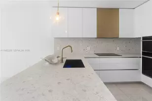 2678 Tigertail Ave, Miami, FL 33133 - Photo 11