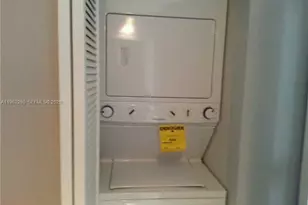 185 SW 7th St, Miami, FL 33130 - Photo 9