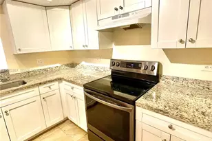 3690 N 56th Ave, Hollywood, FL 33021 - Photo 17