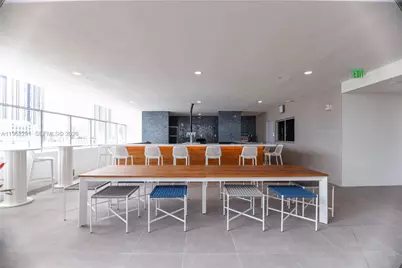 227 NE 2nd St #2601, Miami, FL 33132 - Photo 9