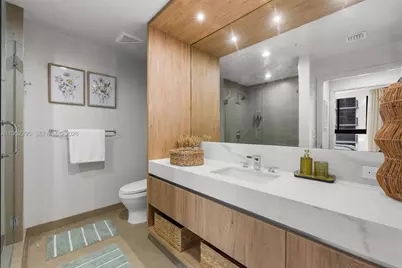 11 NE 6th St #1611, Miami, FL 33132 - Photo 15