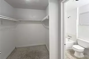 699 NE 86th St, Miami, FL 33138 - Photo 7