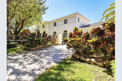 9076 SW 59th Ct, Pinecrest, FL 33156 - Photo 5