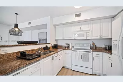 1155 Brickell Bay Dr #2203, Miami, FL 33131 - Photo 7