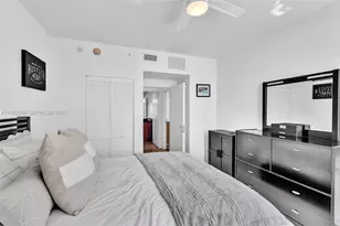 300 S Biscayne Blvd, Miami, FL 33131 - Photo 35