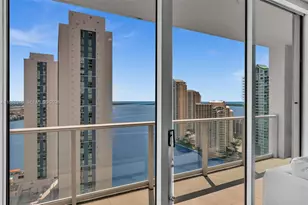 300 S Biscayne Blvd, Miami, FL 33131 - Photo 7