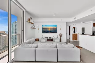 300 S Biscayne Blvd, Miami, FL 33131 - Photo 9