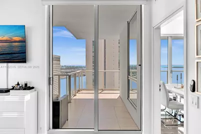 300 S Biscayne Blvd #2916, Miami, FL 33131 - Photo 17
