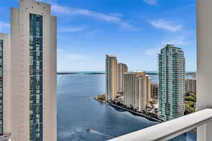 300 S Biscayne Blvd, Miami, FL 33131 - Photo 3