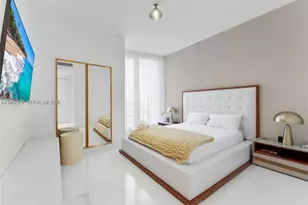 300 N Biscayne Blvd Way, Miami, FL 33131 - Photo 15