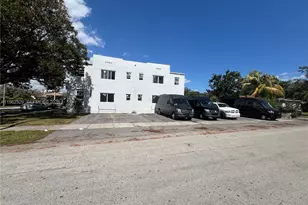 1015 S 17th Ave, Hollywood, FL 33020 - Photo 1