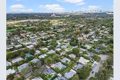 5940 SW 47th St, Miami, FL 33155 - Photo 9