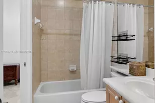 240 E Isle Verde Way, Palm Beach Gardens, FL 33418 - Photo 19