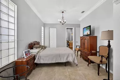 240 E Isle Verde Way, Palm Beach Gardens, FL 33418 - Photo 17