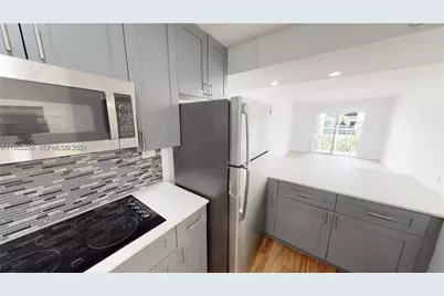 453 SW 2nd St #301C, Miami, FL 33130 - Photo 3