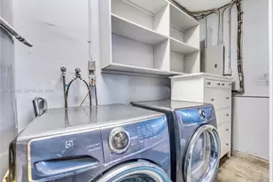 8600 NW 25th Ct, Sunrise, FL 33322 - Photo 17