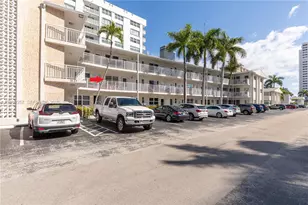 3127 S Ocean Dr, Hallandale Beach, FL 33009 - Photo 35