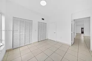 1285 W 42nd Pl, Hialeah, FL 33012 - Photo 13