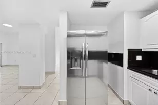 1285 W 42nd Pl, Hialeah, FL 33012 - Photo 23