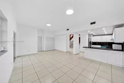 1285 W 42nd Pl, Hialeah, FL 33012 - Photo 15
