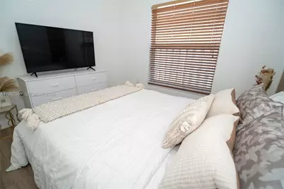 13746 SW 32nd St, Miramar, FL 33027 - Photo 21