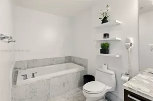 244 Biscayne Blvd, Miami, FL 33132 - Photo 17