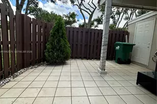 6012 NW 172nd Terr Circle, Hialeah, FL 33015 - Photo 9