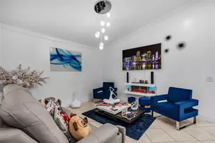 6012 NW 172nd Terr Circle, Hialeah, FL 33015 - Photo 17